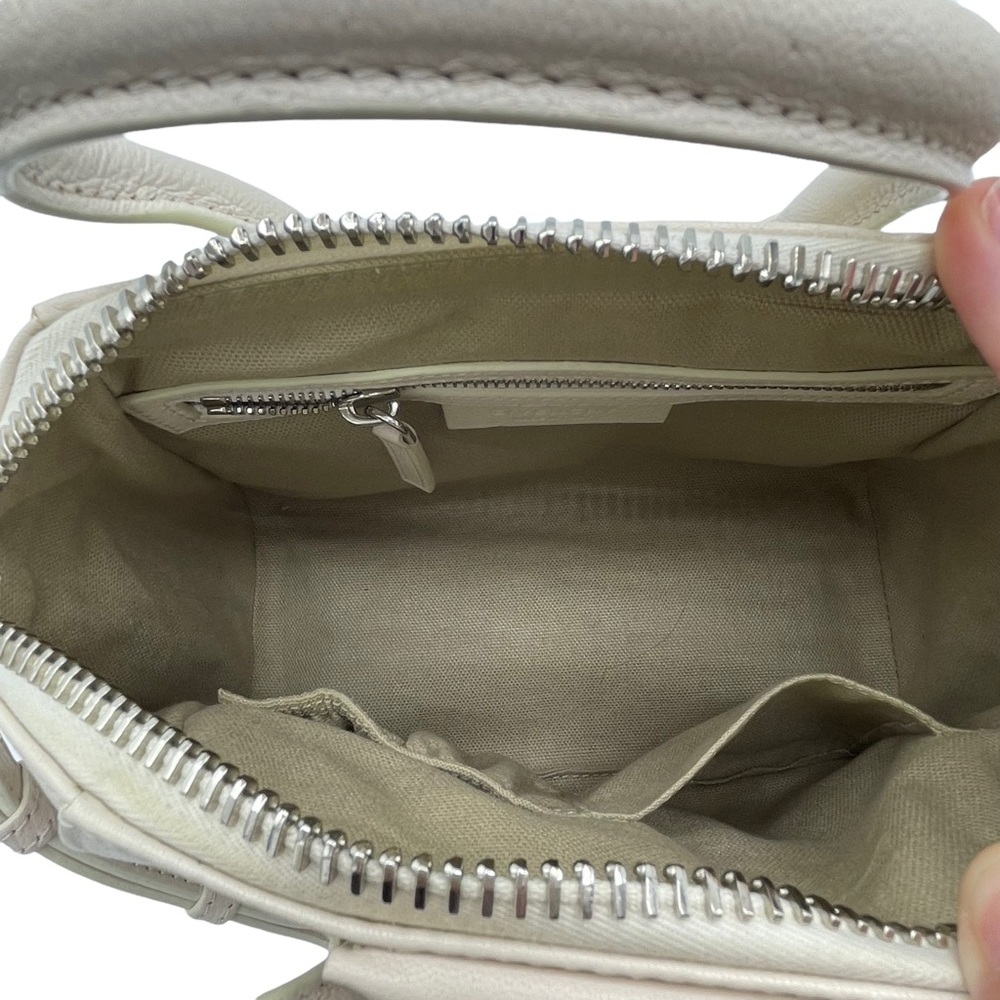 Givenchy Mini Antigona Bag in Grained Leather - Picture 6 of 9